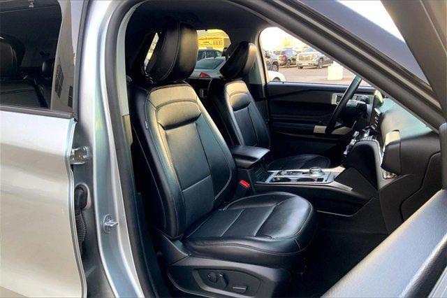2023 Ford Explorer Vehicle Photo in TOPEKA, KS 66609-0000