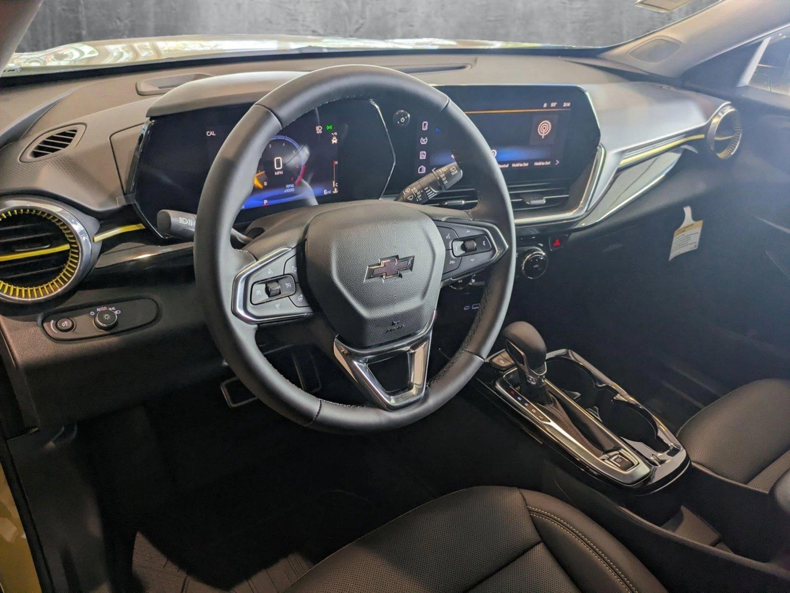 2025 Chevrolet Trax Vehicle Photo in GREENACRES, FL 33463-3207