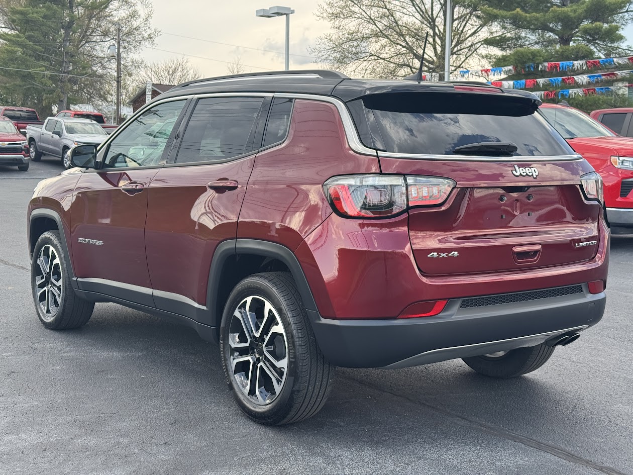 2022 Jeep Compass Vehicle Photo in BOONVILLE, IN 47601-9633