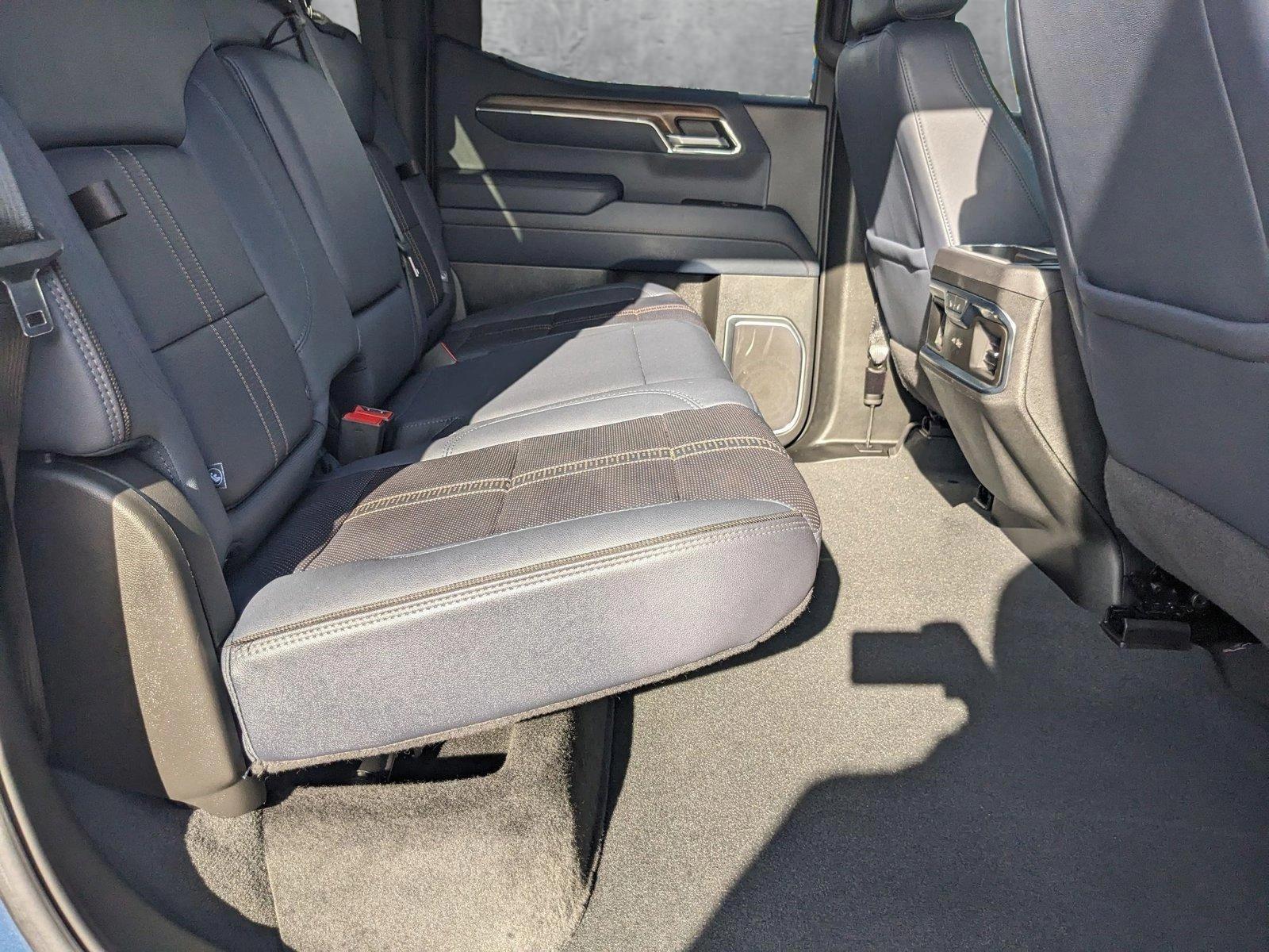 2024 Chevrolet Silverado 1500 Vehicle Photo in MIAMI, FL 33172-3015