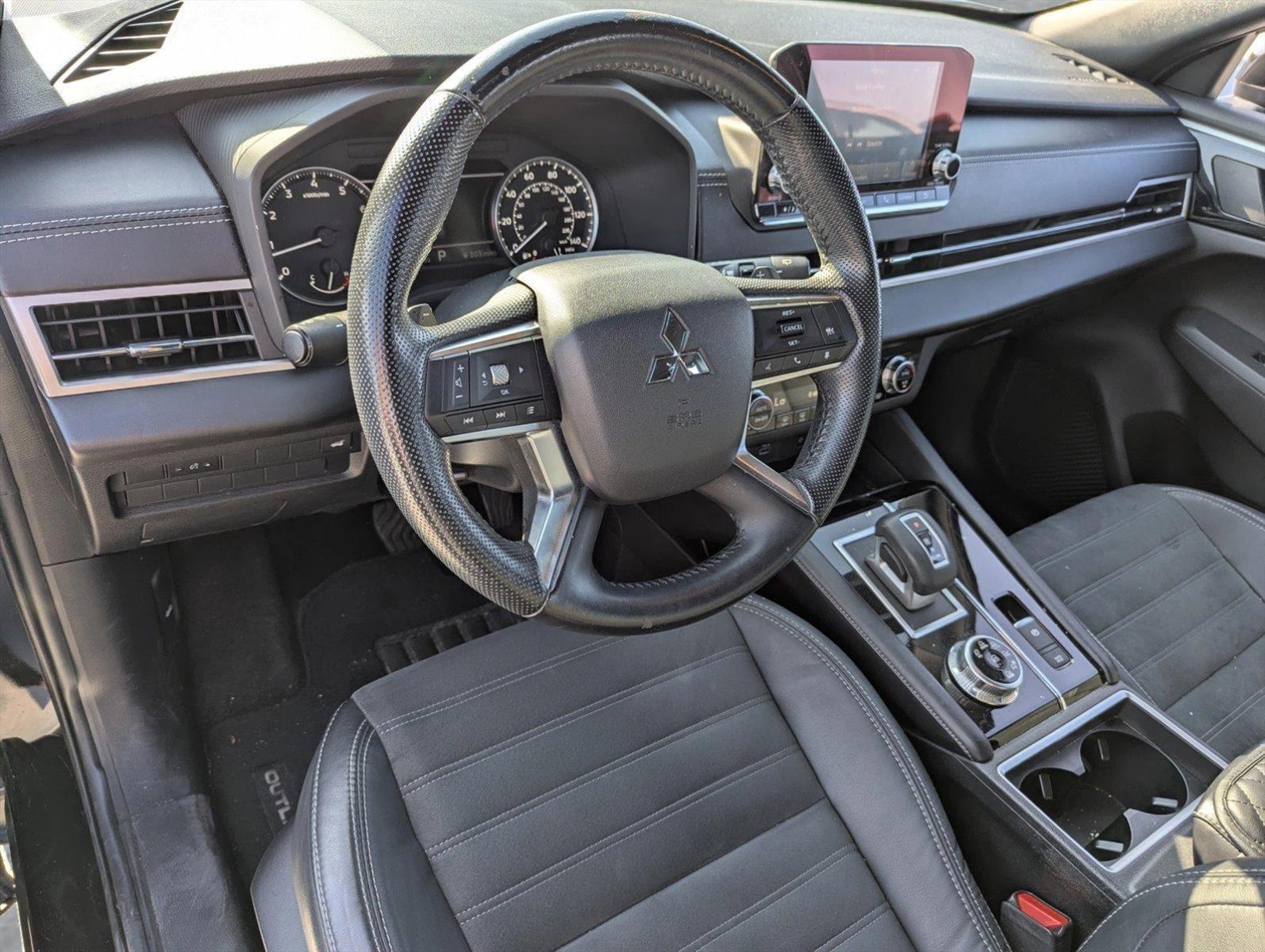 2022 Mitsubishi Outlander Vehicle Photo in Ft. Myers, FL 33907