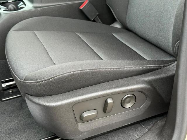 2024 Chevrolet Colorado Vehicle Photo in COLUMBIA, MO 65203-3903