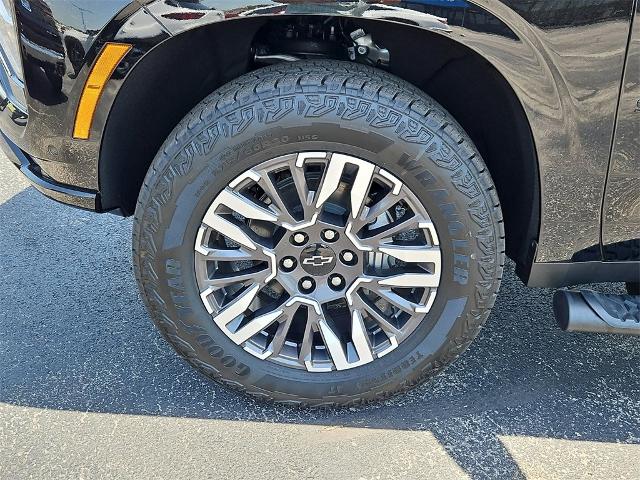 2025 Chevrolet Suburban Vehicle Photo in EASTLAND, TX 76448-3020