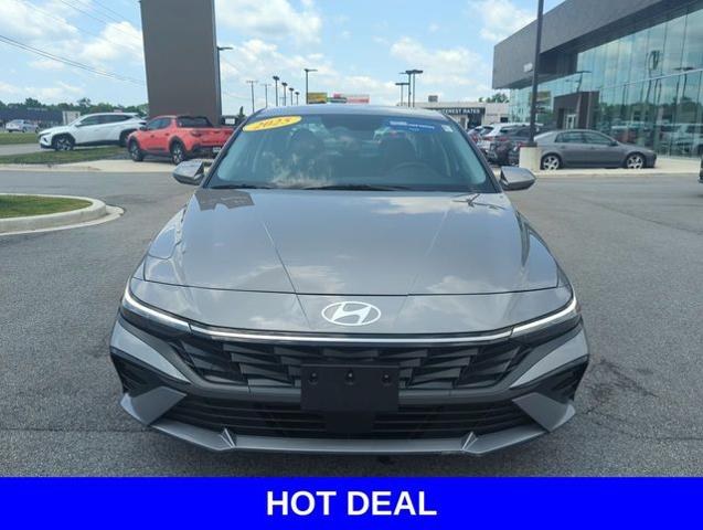 2025 Hyundai ELANTRA Vehicle Photo in Merrillville, IN 46410