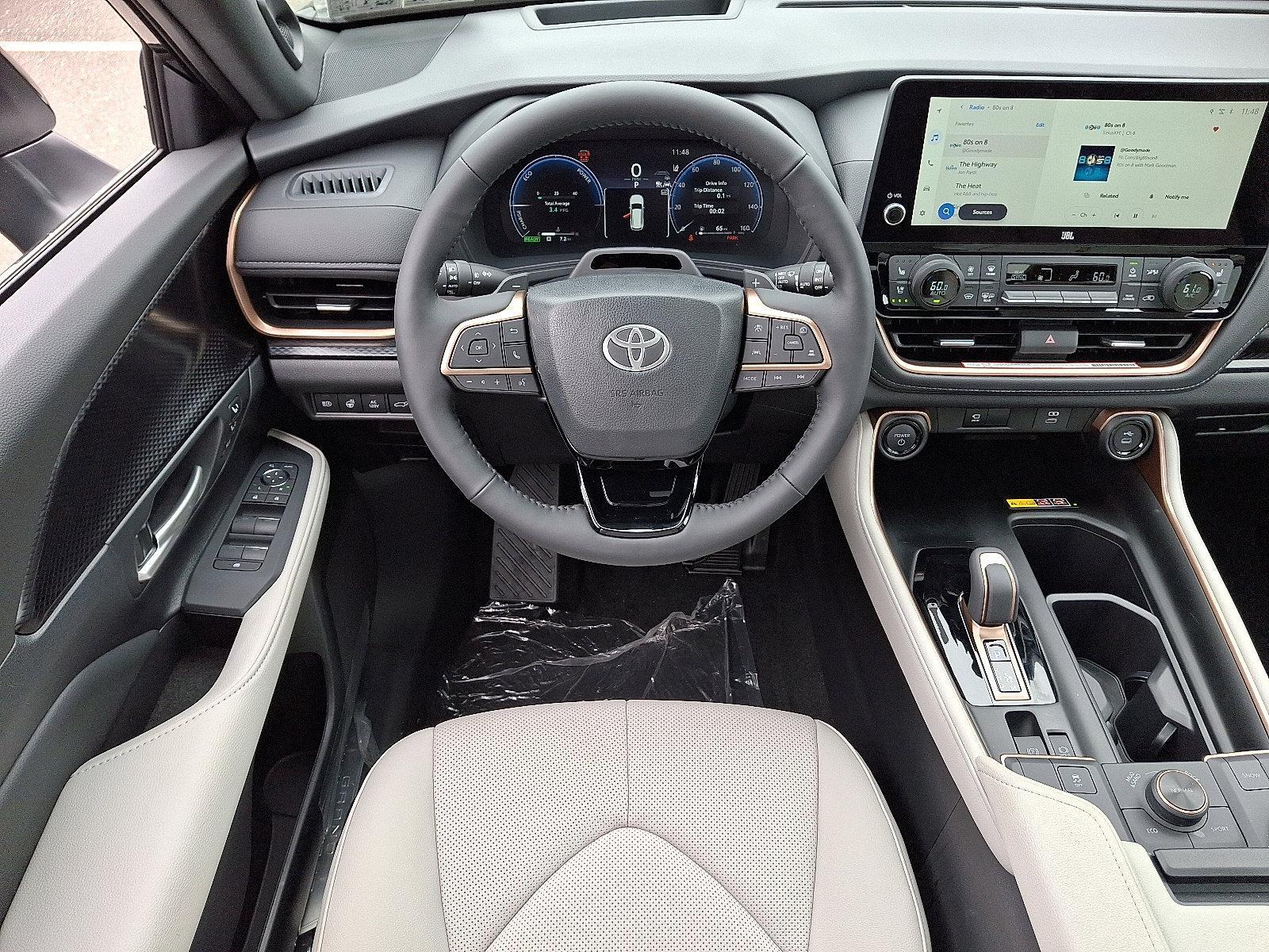 2025 Toyota Grand Highlander Vehicle Photo in Trevose, PA 19053