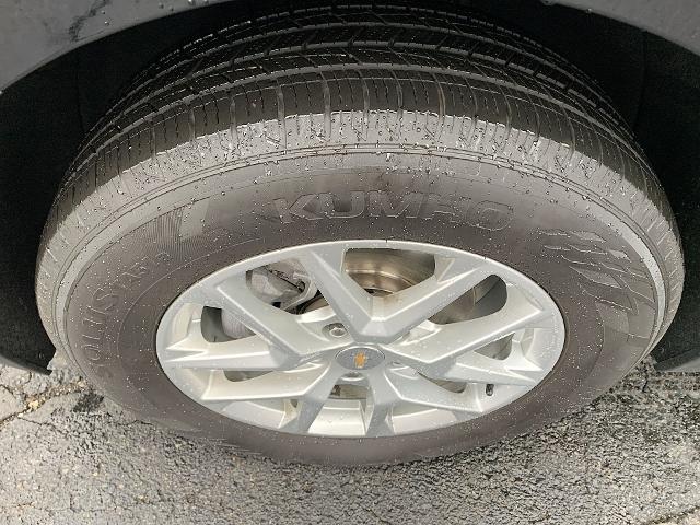 2022 Chevrolet Equinox Vehicle Photo in MOON TOWNSHIP, PA 15108-2571