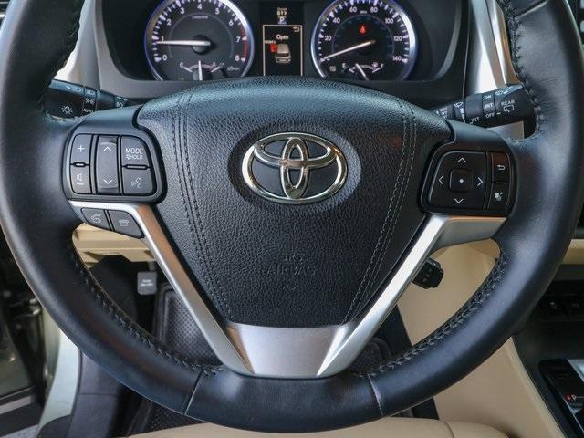 2016 Toyota Highlander Vehicle Photo in HOMOSASSA, FL 34448-1461