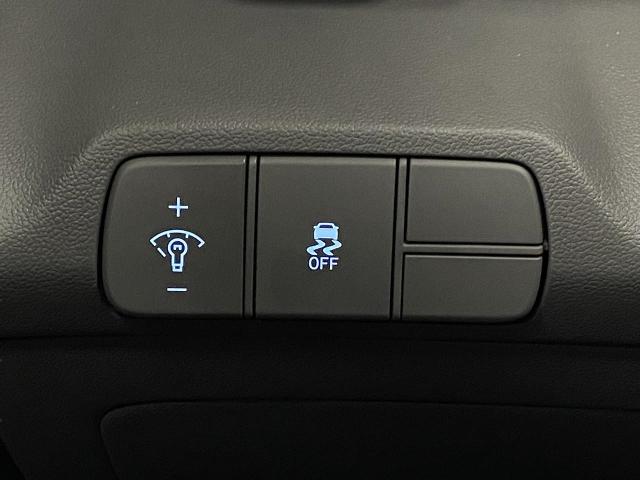 2024 Hyundai ELANTRA Vehicle Photo in Appleton, WI 54913