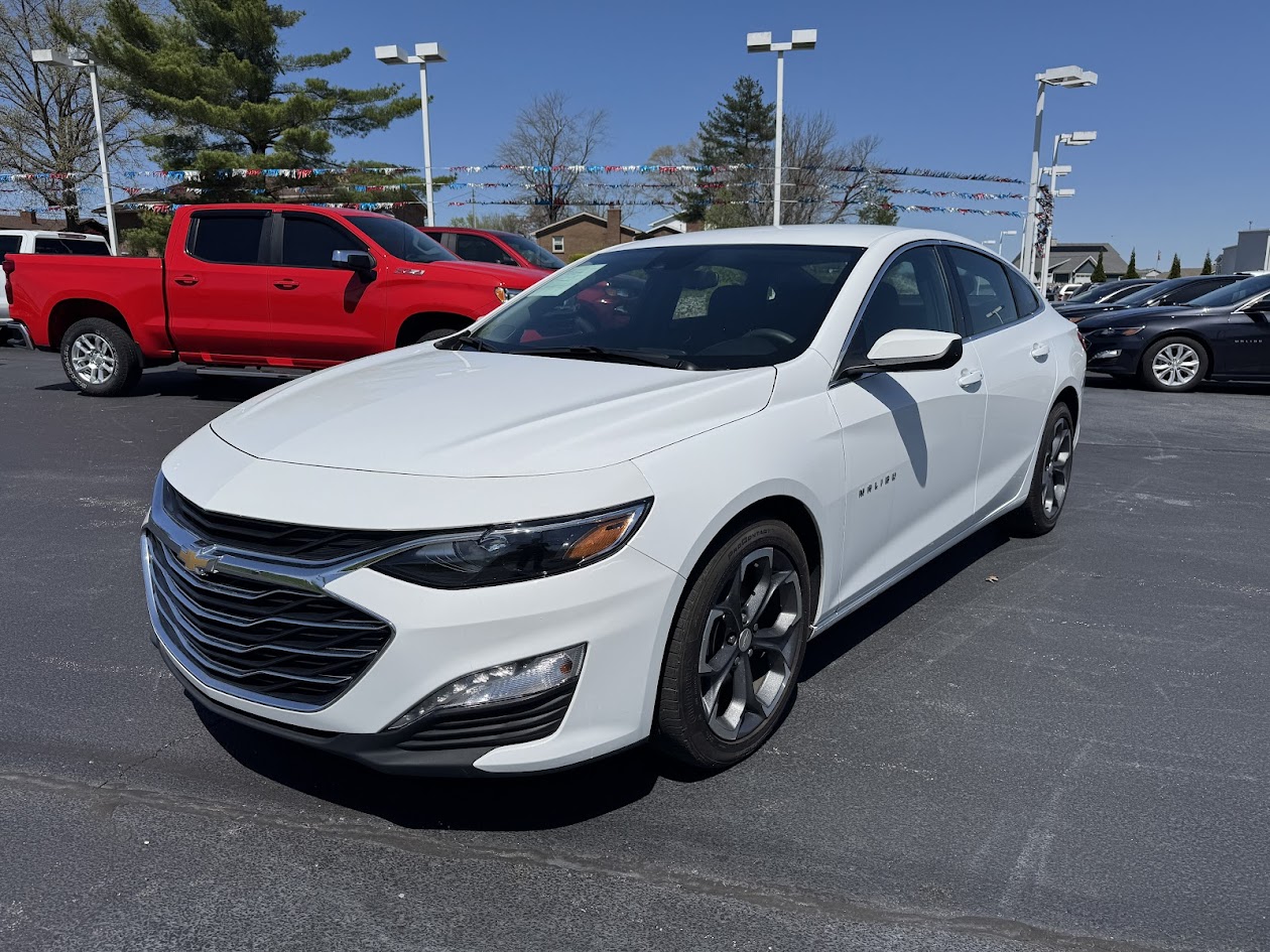 2023 Chevrolet Malibu Vehicle Photo in BOONVILLE, IN 47601-9633