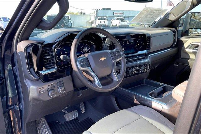 2024 Chevrolet Silverado 3500 HD Vehicle Photo in INDEPENDENCE, MO 64055-1314