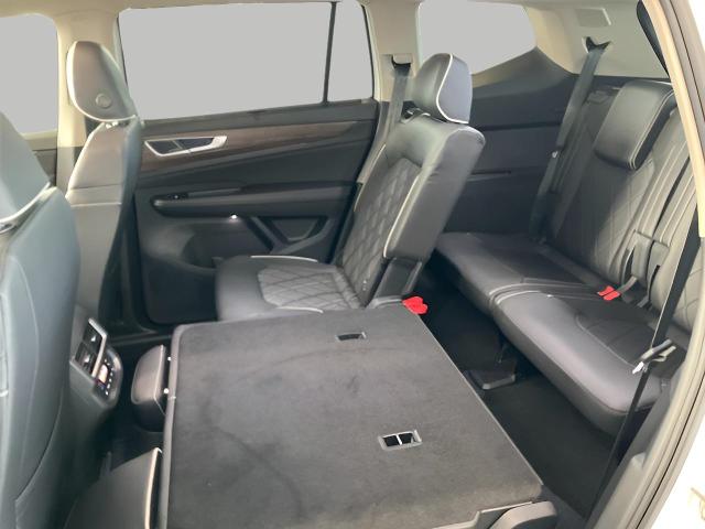 2025 Volkswagen Atlas Vehicle Photo in Oshkosh, WI 54904