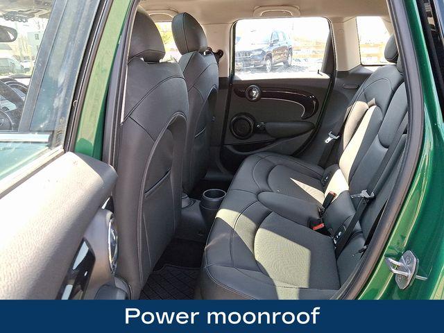 2024 MINI Hardtop 4 Door Vehicle Photo in DANBURY, CT 06810-5034