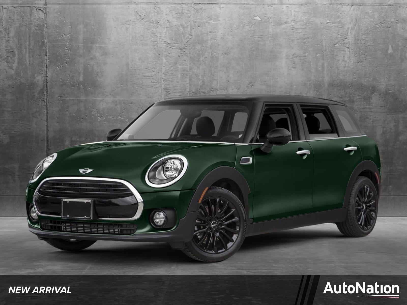 2016 MINI Cooper Clubman Vehicle Photo in Valencia, CA 91355