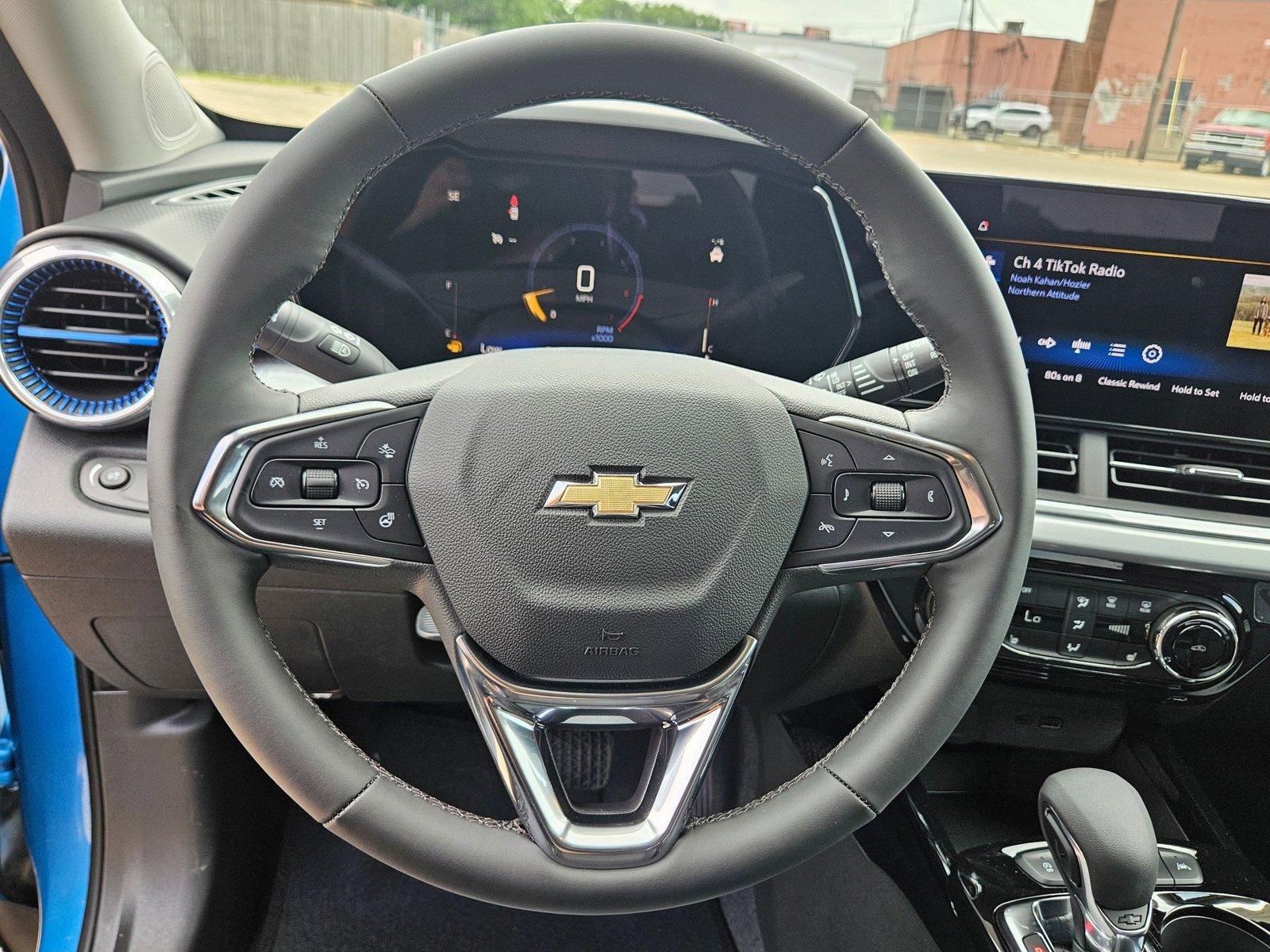 2025 Chevrolet Trax Vehicle Photo in WACO, TX 76710-2592