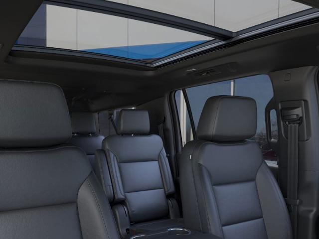 2025 Chevrolet Suburban Vehicle Photo in DANBURY, CT 06810-5034