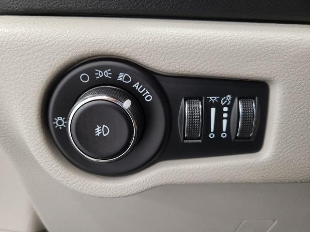 2023 Chrysler Pacifica Vehicle Photo in Neenah, WI 54956
