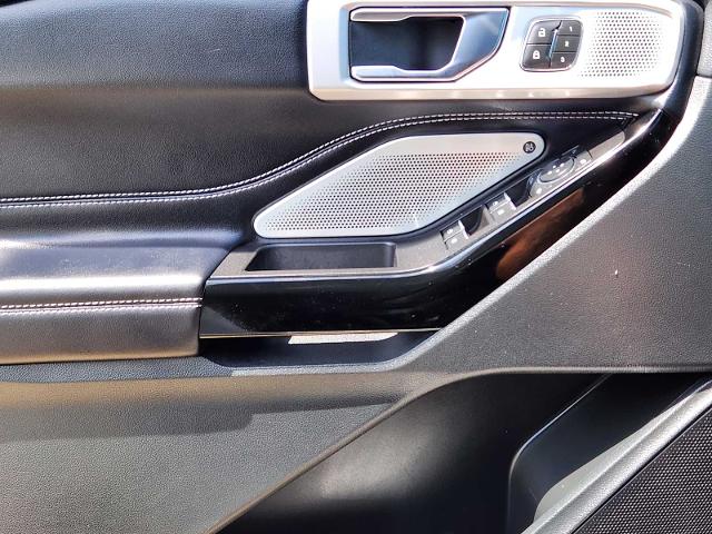 2022 Ford Explorer Vehicle Photo in DENTON, TX 76210-9321