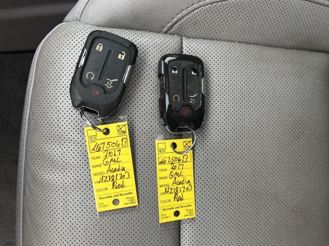 2017 GMC Acadia Vehicle Photo in GREEN BAY, WI 54303-3330