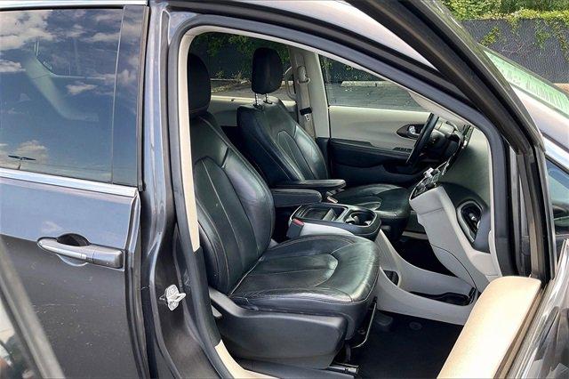 2018 Chrysler Pacifica Vehicle Photo in INDEPENDENCE, MO 64055-1314