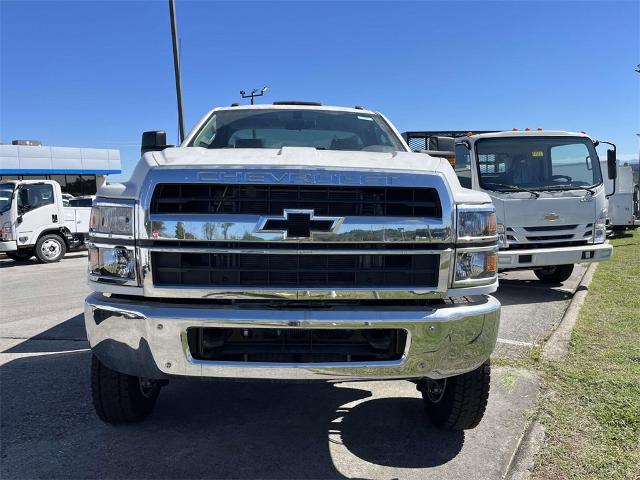 2024 Chevrolet Silverado 4500 HD Vehicle Photo in ALCOA, TN 37701-3235