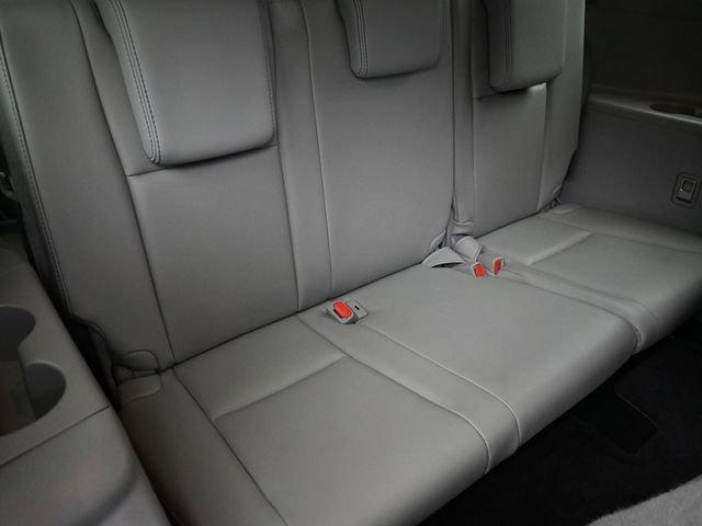 2016 Toyota Highlander Vehicle Photo in Marion, IA 52302
