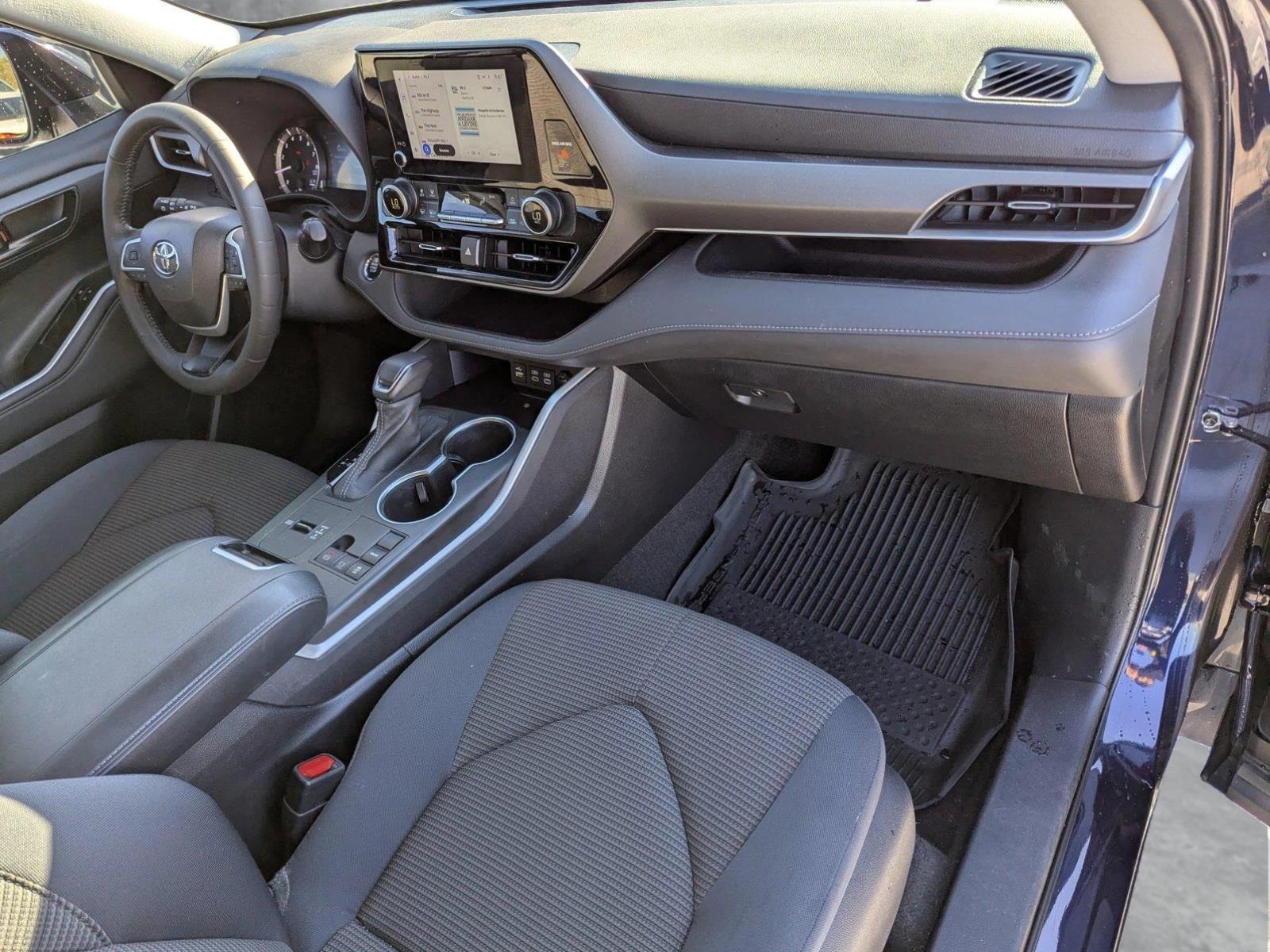 2023 Toyota Highlander Vehicle Photo in Ft. Myers, FL 33907