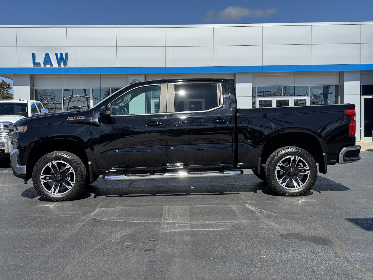2019 Chevrolet Silverado 1500 Vehicle Photo in BOONVILLE, IN 47601-9633