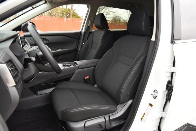 2025 Nissan Rogue Vehicle Photo in Ballwin, MO 63011