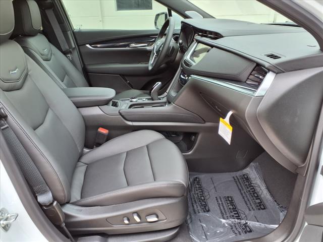 2025 Cadillac XT5 Vehicle Photo in TAMPA, FL 33612-3404