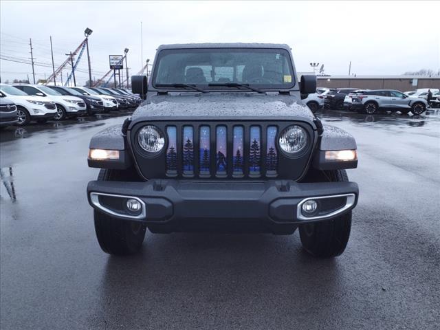 Used 2021 Jeep Gladiator Overland with VIN 1C6HJTFG1ML503571 for sale in Clyde, OH