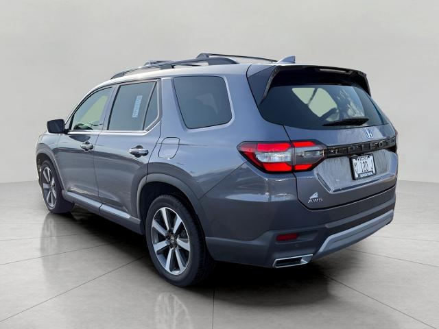 2024 Honda Pilot Vehicle Photo in MADISON, WI 53713-3220