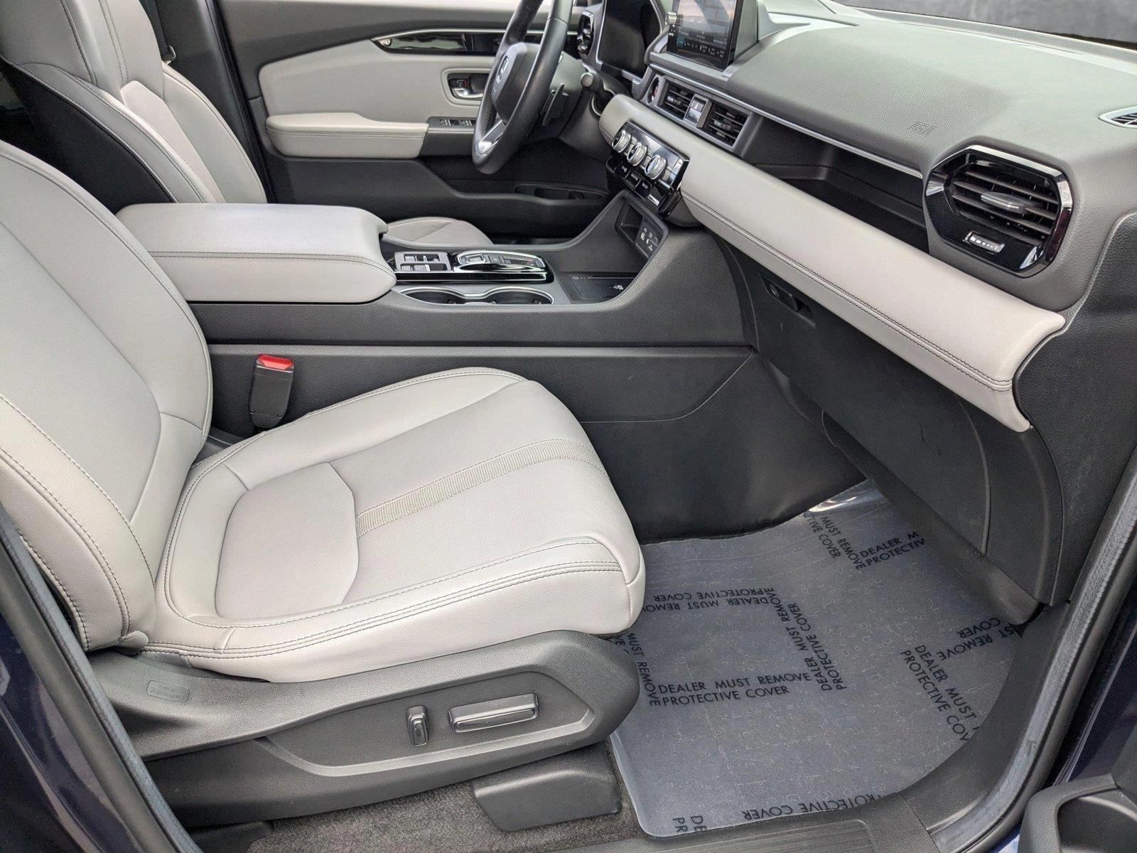 2024 Honda Pilot Vehicle Photo in Miami, FL 33015