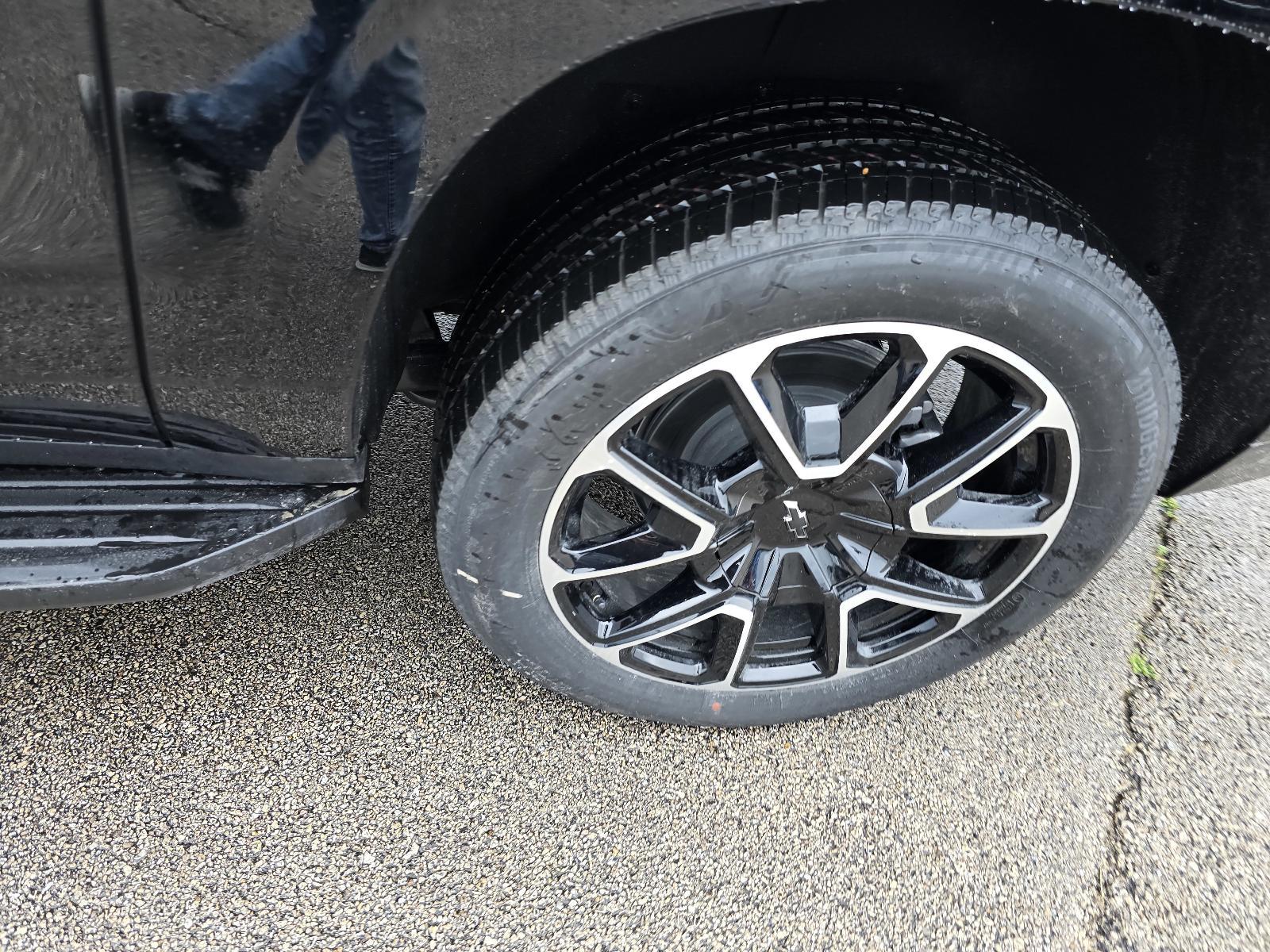 2025 Chevrolet Suburban Vehicle Photo in Rolla, MO 65401