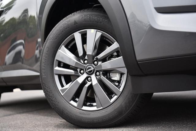 2025 Nissan Pathfinder Vehicle Photo in Ballwin, MO 63011