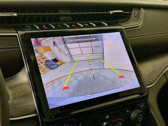 2024 Jeep Grand Cherokee L Vehicle Photo in Doylsetown, PA 18901