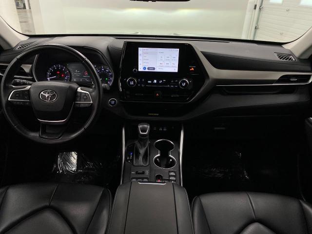 2023 Toyota Highlander Vehicle Photo in Appleton, WI 54913