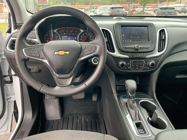 2022 Chevrolet Equinox Vehicle Photo in MOON TOWNSHIP, PA 15108-2571