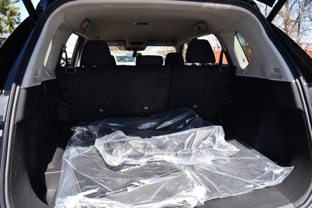 2025 Nissan Rogue Vehicle Photo in Ballwin, MO 63011