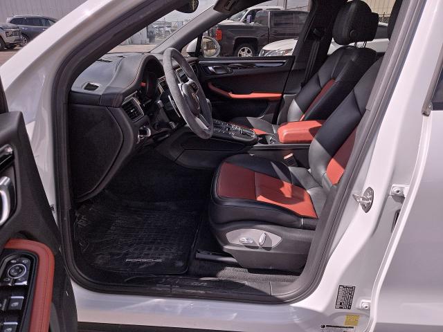 2018 Porsche Macan Vehicle Photo in NEDERLAND, TX 77627-8017
