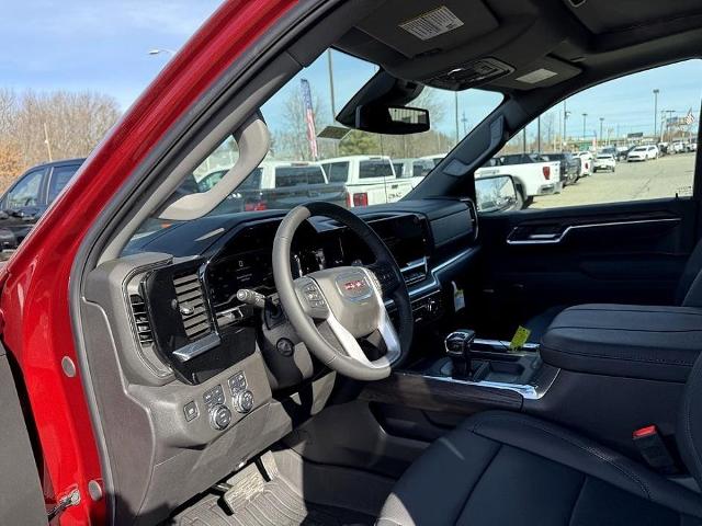 2025 GMC Sierra 1500 Vehicle Photo in CHICOPEE, MA 01020-5001