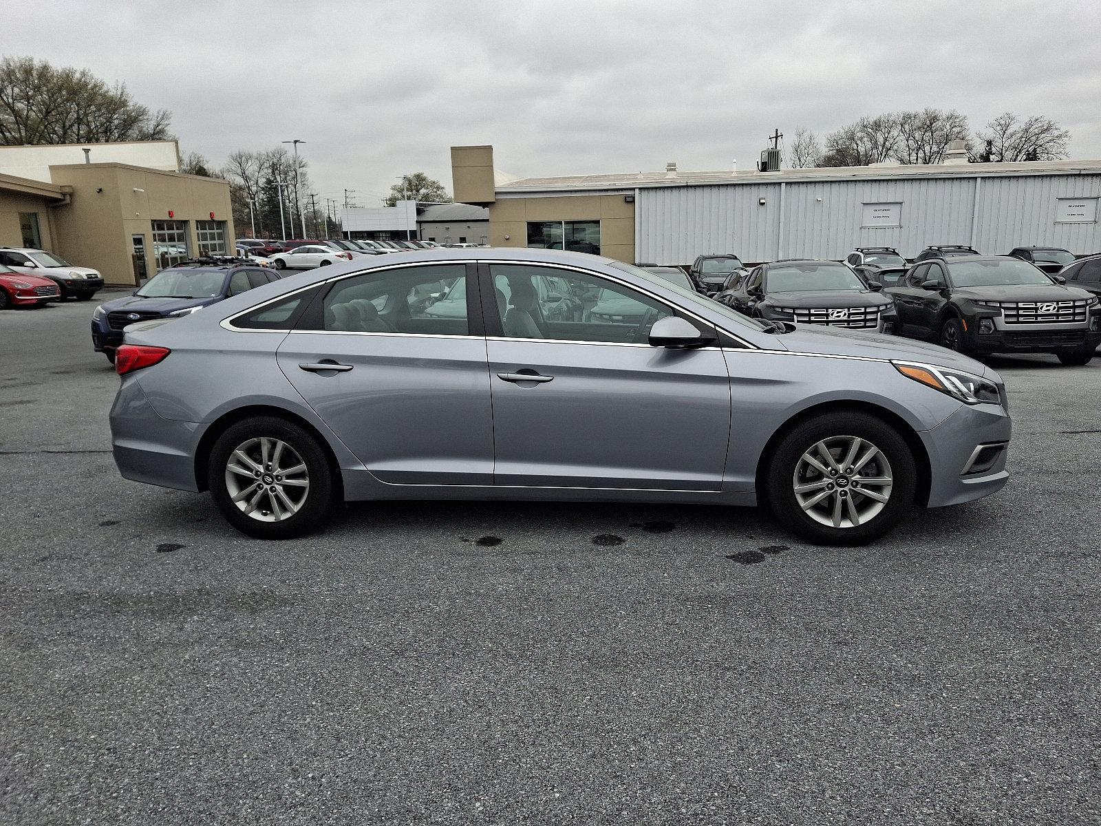 2016 Hyundai SONATA Vehicle Photo in Harrisburg, PA 17111