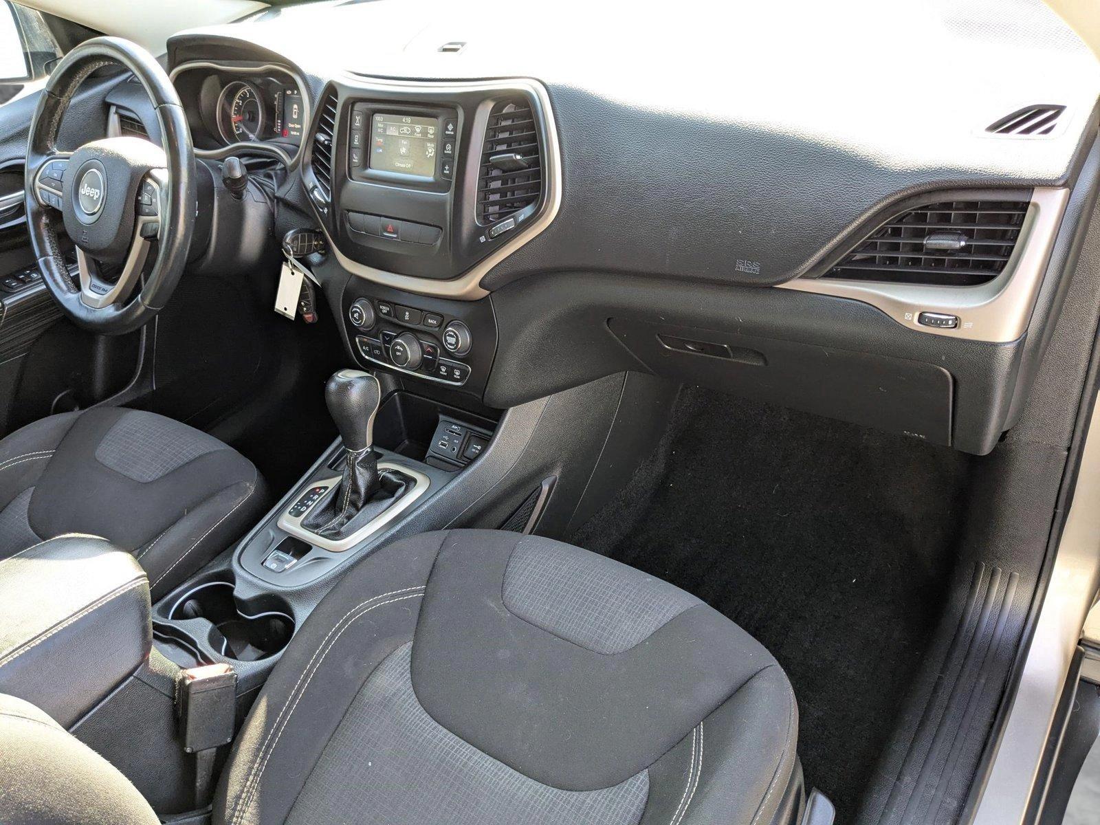 2015 Jeep Cherokee Vehicle Photo in Spokane Valley, WA 99212
