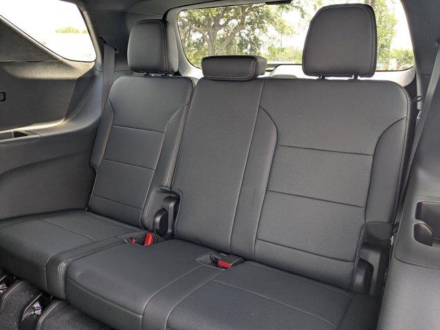 2025 Chevrolet Traverse Vehicle Photo in BRUNSWICK, GA 31525-1881