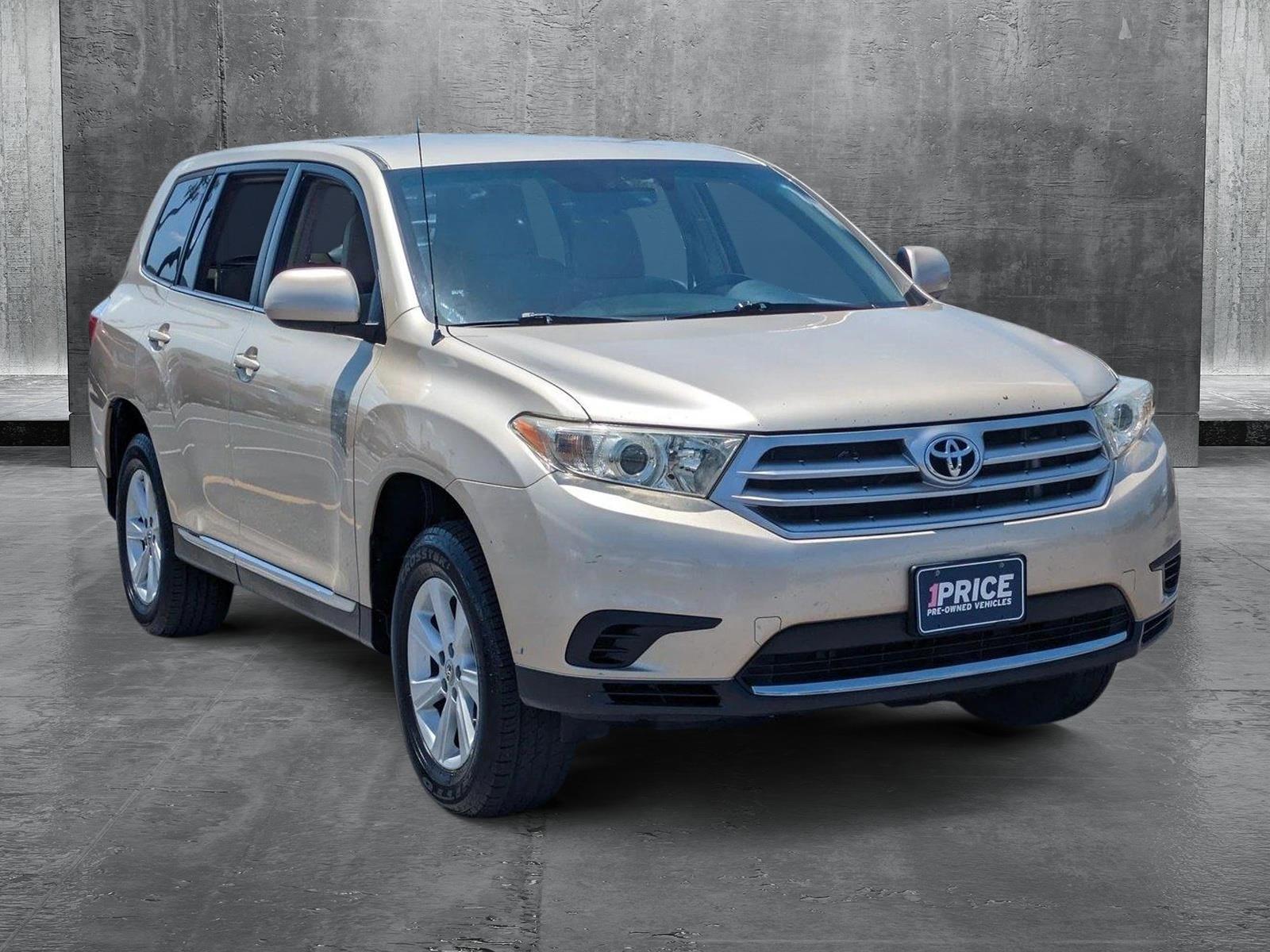 2012 Toyota Highlander Vehicle Photo in Bradenton, FL 34207
