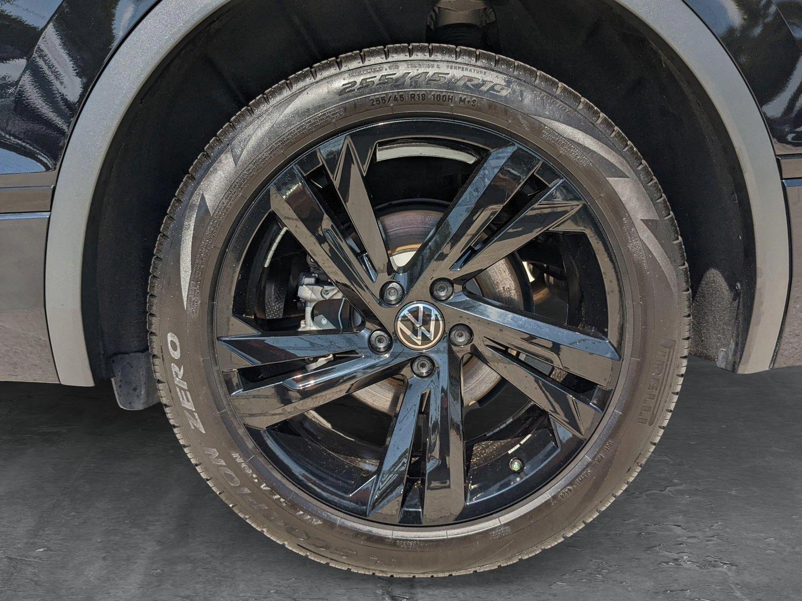 2024 Volkswagen Tiguan Vehicle Photo in Davie, FL 33331
