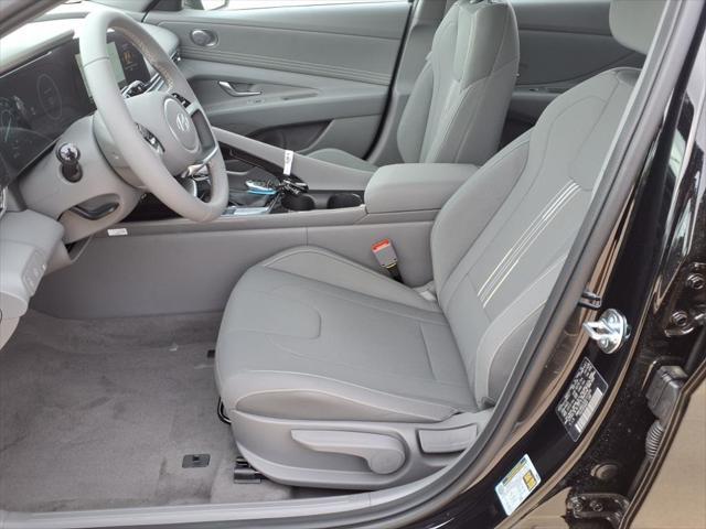 2025 Hyundai ELANTRA Hybrid Vehicle Photo in Peoria, IL 61615