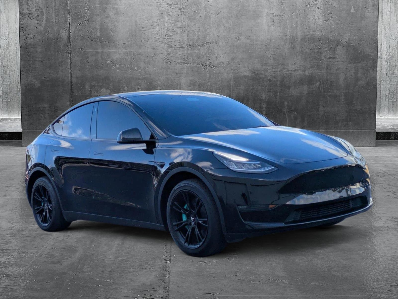 2023 Tesla Model Y Vehicle Photo in WEST PALM BEACH, FL 33407-3296