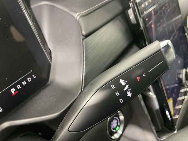 2025 GMC Acadia Vehicle Photo in GILBERT, AZ 85297-0402