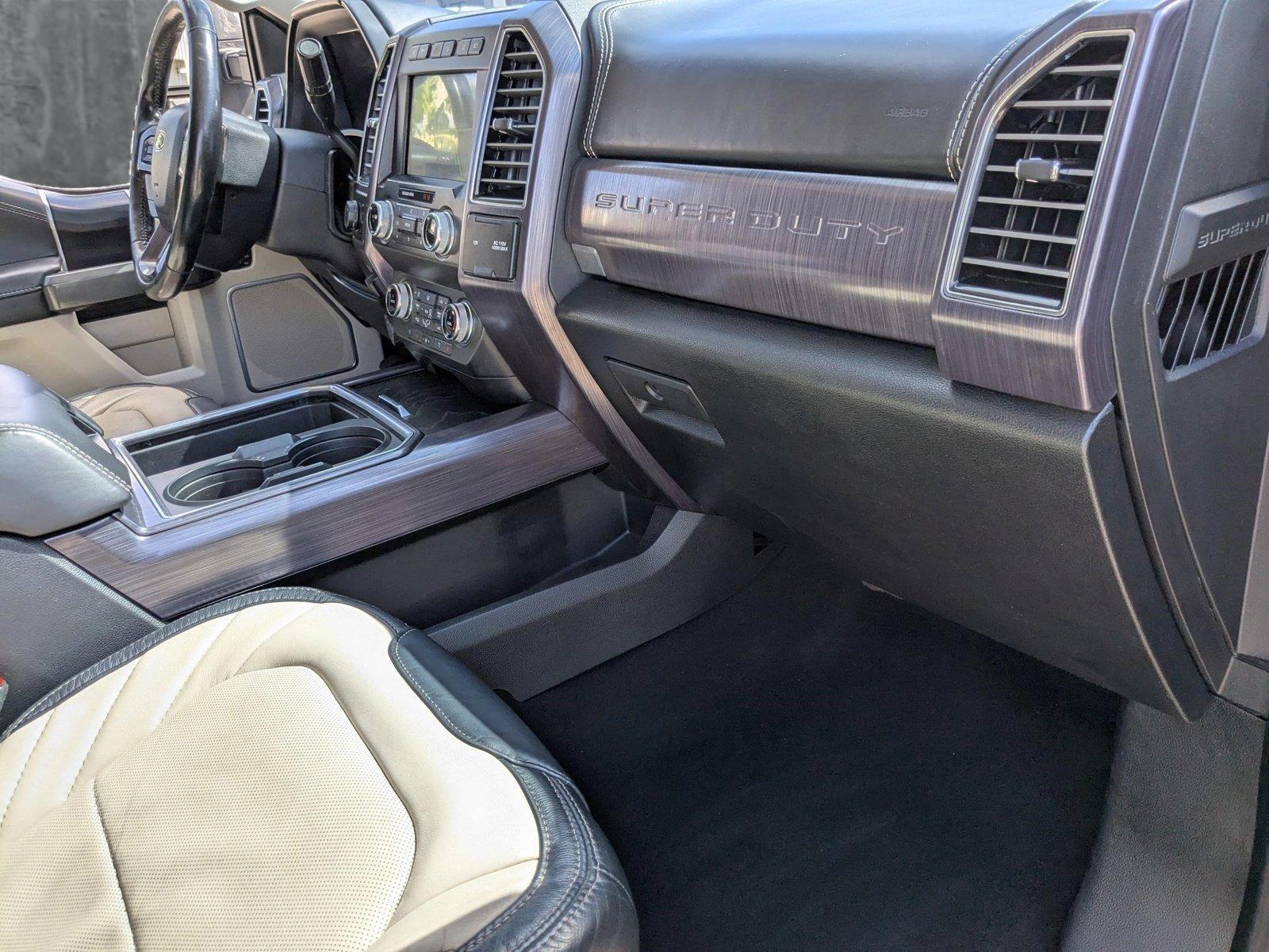 2021 Ford Super Duty F-450 DRW Vehicle Photo in Miami, FL 33015