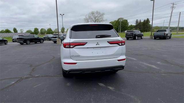 2022 Mitsubishi Outlander Vehicle Photo in TULLY, NY 13159-3159